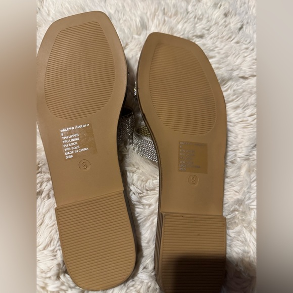 NWT Brand New Women's Madden Girl Hailey Sandal with Rhinestones size 8 - Picture 3 of 3